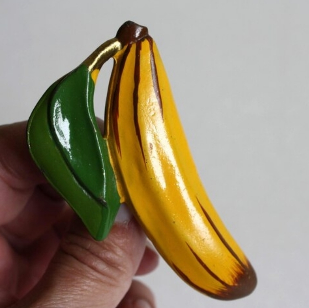 Vintage Banana Brooch/Pin large Fruit Jewelry Fun Brooch
